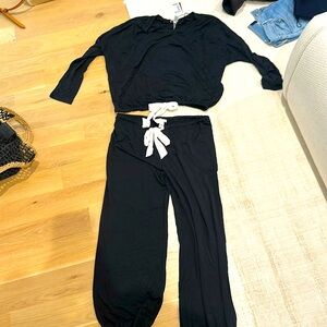 Eberjey slouchy set in black size medium